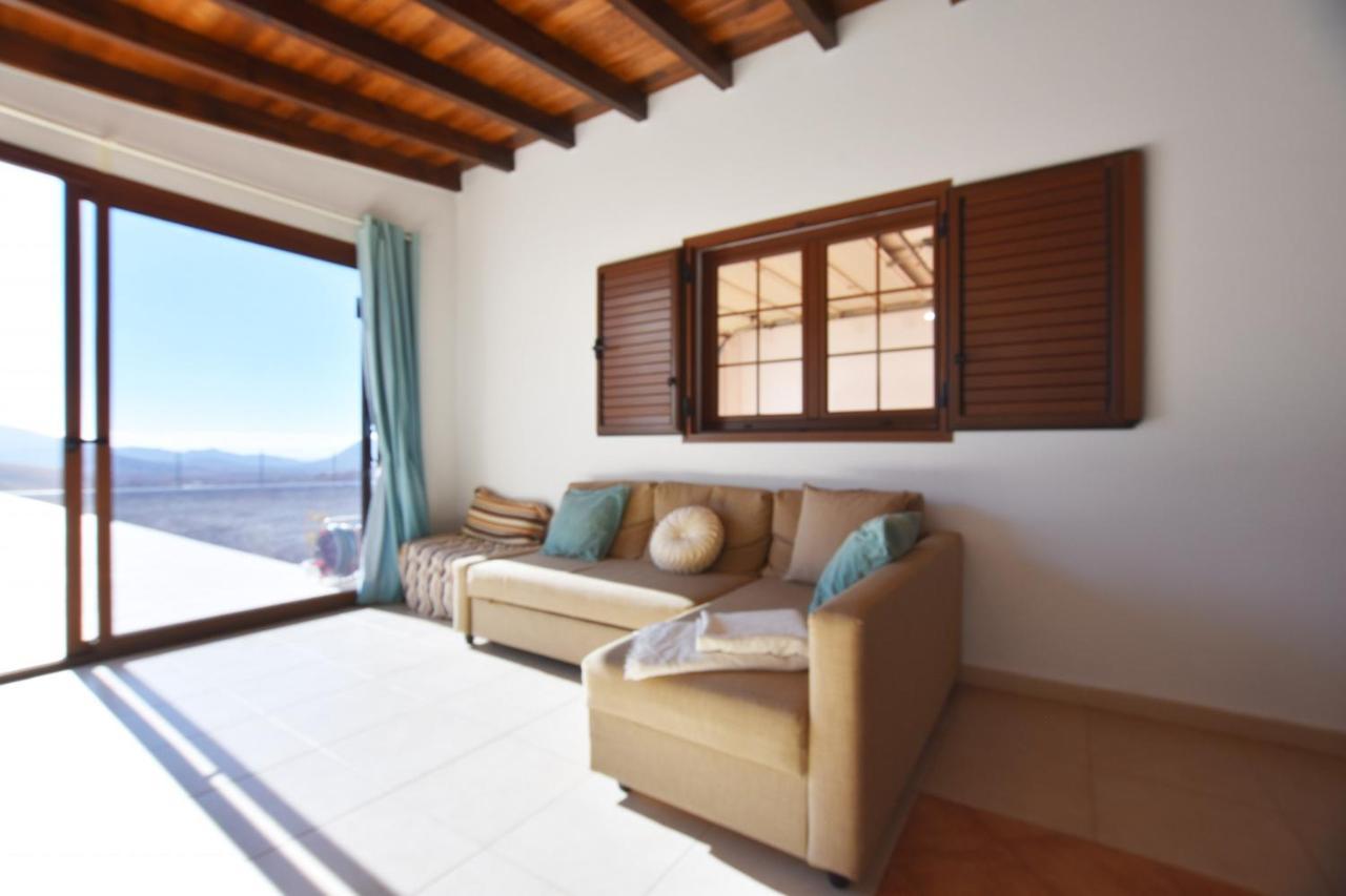 Book Jet - Window To Freedom Villa With Heated Pool Tuineje Zewnętrze zdjęcie